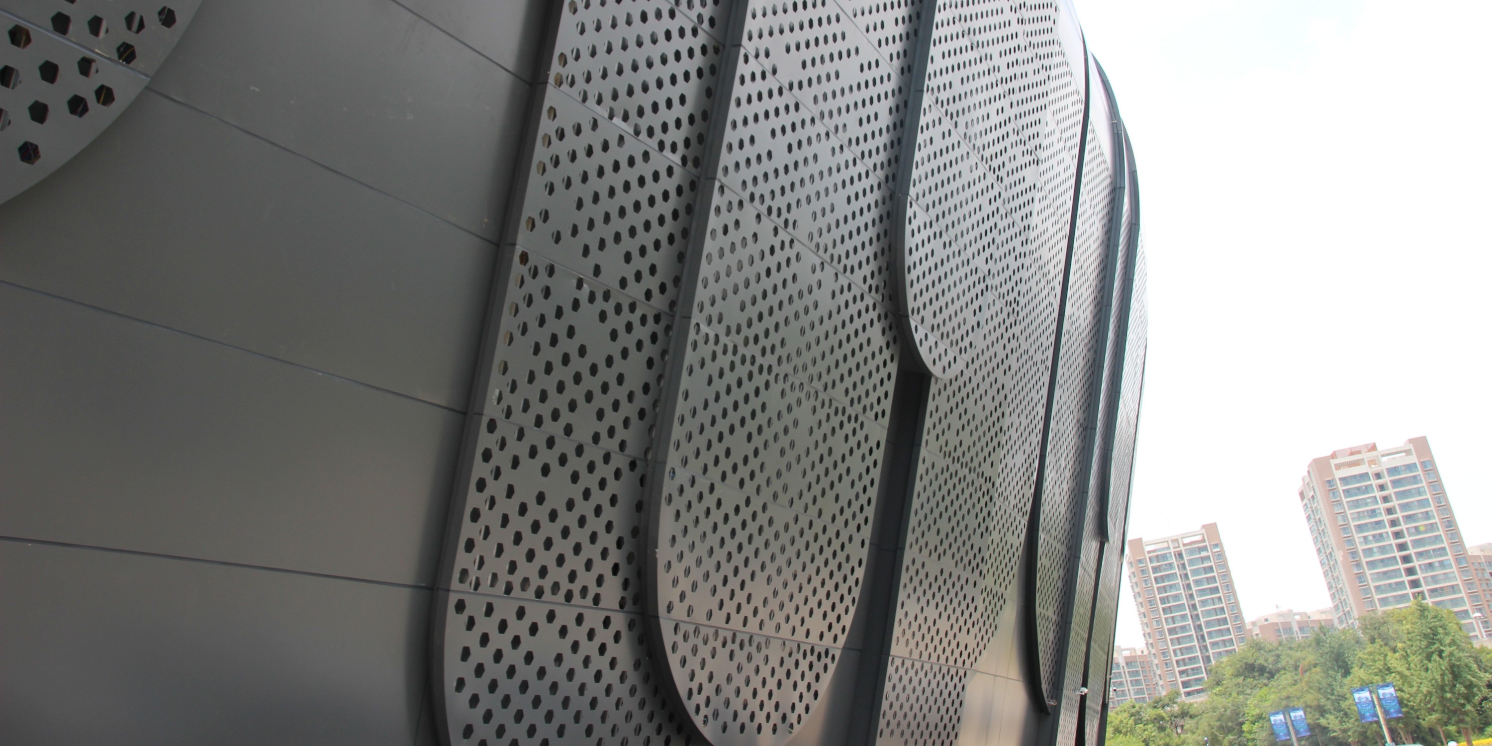 国昆铝单板丨昆明哥斯拉夜店室外室内铝单板装饰项目